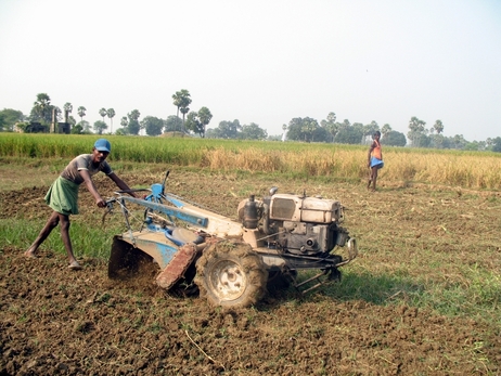 Farm_workers_Bihar.JPG