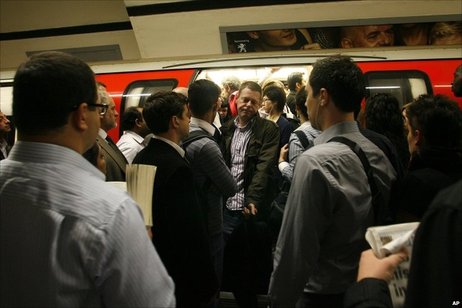 Congestion-on-the-london-underground.jpg