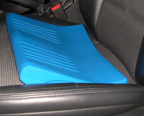 SP azul en asiento coche.jpg