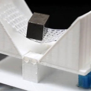 3D-Printed Structures Respond to Stimuli