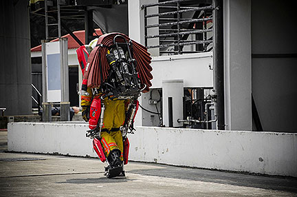 Auberon Exoskeleton Takes the Weight off Firefighters