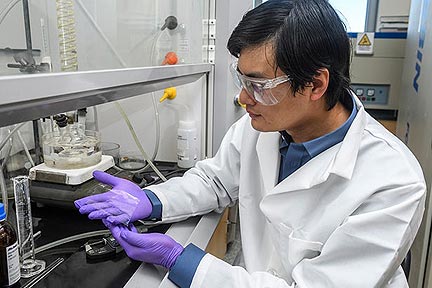 Self-Healing Membrane Improves Hydrogen Fuel Cells