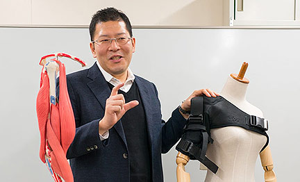 Soft Upper-Body Exo-Suit Reduces Muscle Strain