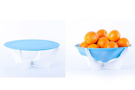 Stretchy Bowl Expands to Fit Fruit