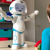 QTrobot Teaches Autistic Children Social Skills