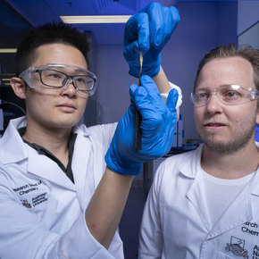 Self-Healing Hydrogel Functions as Artificial Muscle
