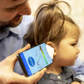 App and Paper Funnel Diagnose Ear Infections