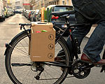 Cardboard Packtasche Tote is Meant for Both Bikes and Pedestrians