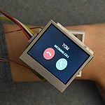 Cito Smartwatch Flips and Twists for Better Views