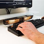 Heatbuff Keeps Keyboard Hands Cozy