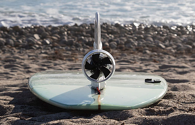 Boost Gives Your Surfboard Speeds Up to 11mph