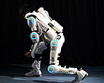Robotic Suit Carries Its Own Weight