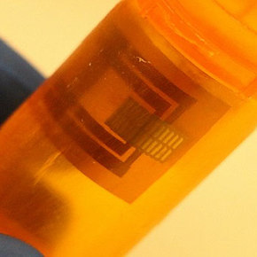 Smart Pill Bottle Detects Tampering
