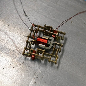 Tiny Walking Motor Could Let Robots Build Themselves